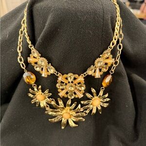 Elegant Gold Floral Necklace